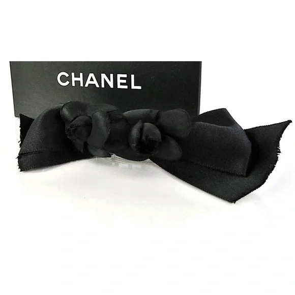 CHANEL | Accessories | Chanel Elegant Black Satin Hair Bow  display picture 3
